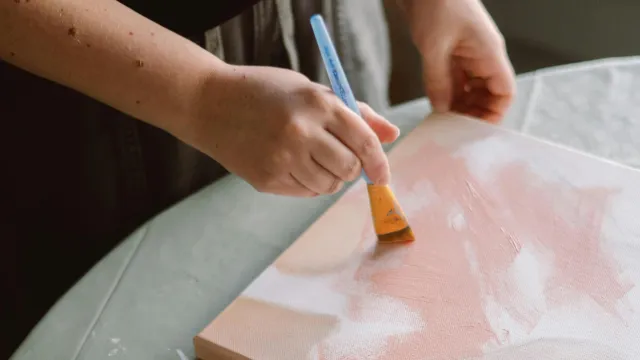 leinwandbild malen (Foto: Christina Horber) leinwandbild malen (Foto: Christina Horber)